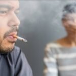 पैसिव स्मोकिंग- बिना सिगरेट पिए भी सेहत पर मंडराता गंभीर खतरा