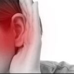 बुजुर्गों ही नहीं, युवाओं और बच्चों में भी बढ़ रही सुनने की समस्या, जानिए इसके कारण