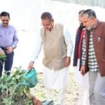 कृषि मंत्री गणेश जोशी ने अपने शासकीय आवास पर किया पौधरोपण