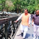 मुख्यमंत्री धामी ने मसूरी रोड स्थित शिव मंदिर के निर्माणाधीन पुल का किया स्थलीय निरीक्षण