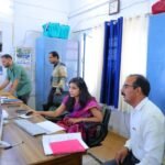 जिलाधिकारी ने निर्वाचन कार्यालय का औचक निरीक्षण कर एसआईआर कार्यों की समीक्षा की